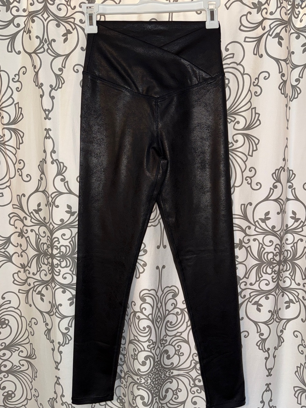 Offline by Aerie Shiny black crossover leggings